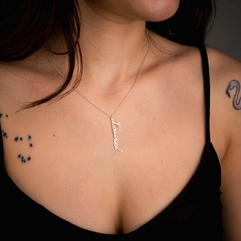 Corbatín con nombre personalizado