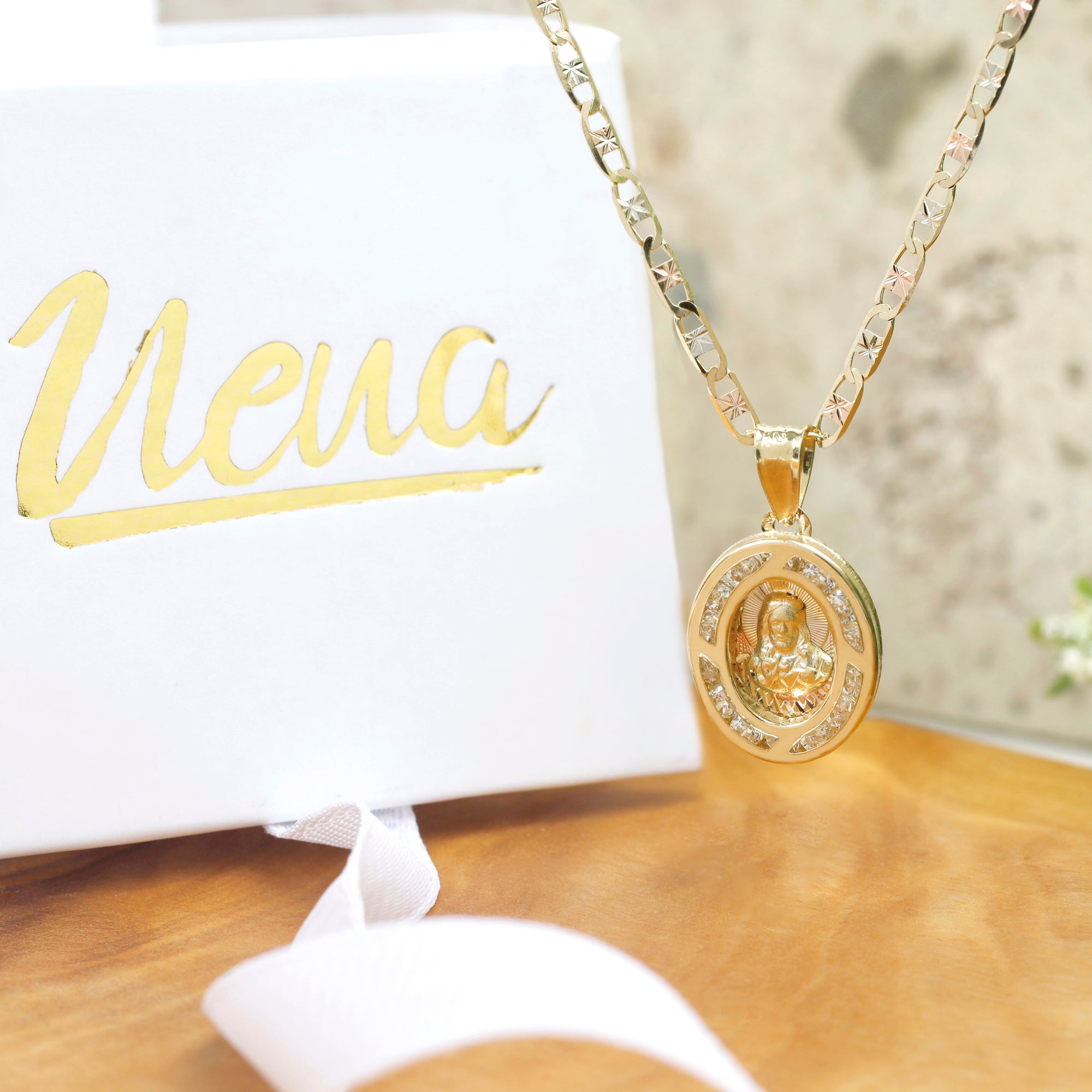 Dije 3 oros Sagrado corazón con cadena de 3 oros