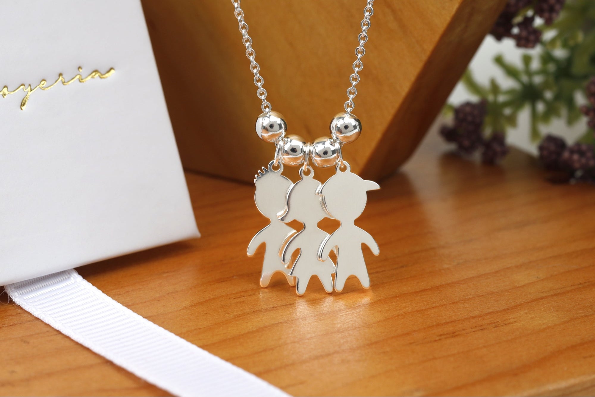 Cadena Niños de plata